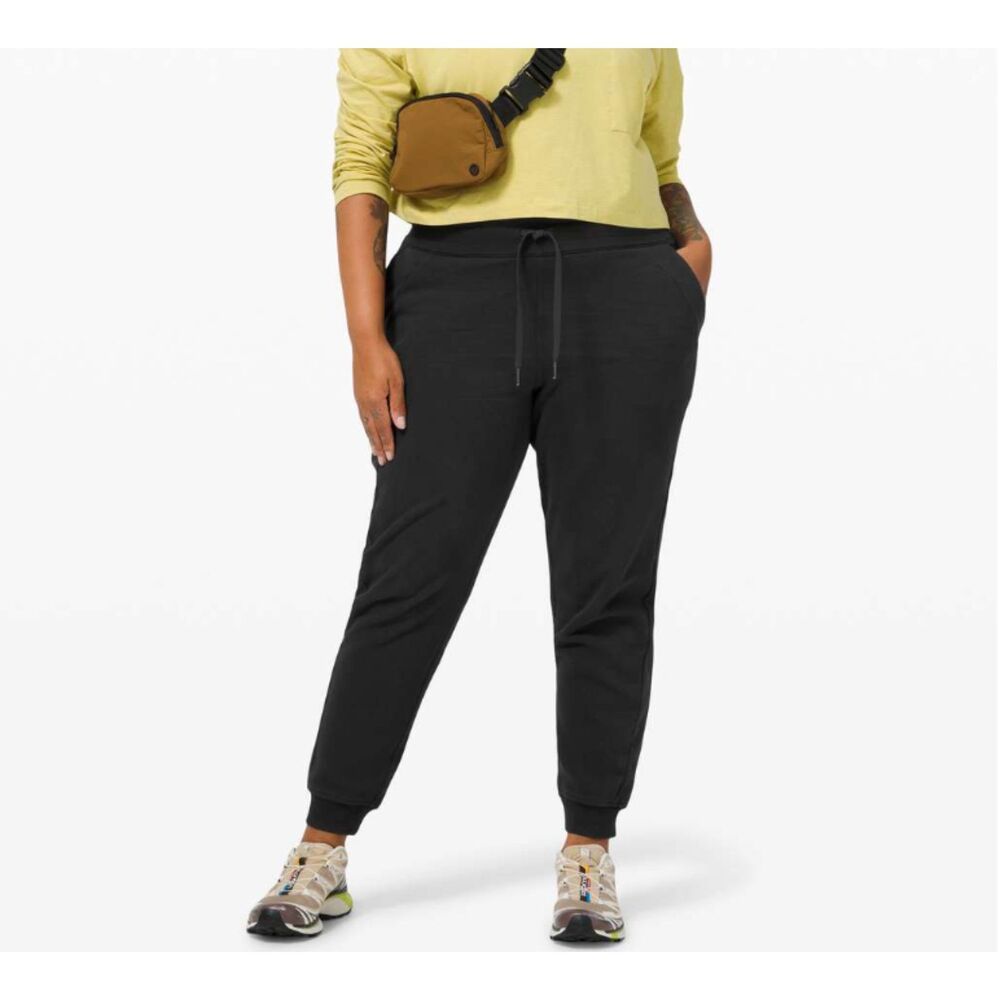 Women Lululemon Scuba Jogger Fleece 28" High Rise Black Size 10 Athleisure